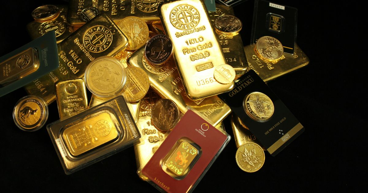 Oro: il prezzo sale verso i 100 Dollari al grammo: boom di acquisti in Italia e in Europa